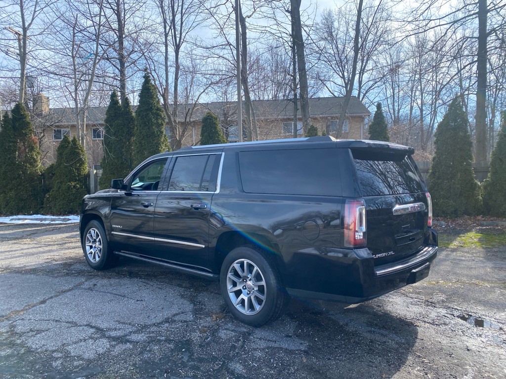 2015 GMC Yukon Image 3