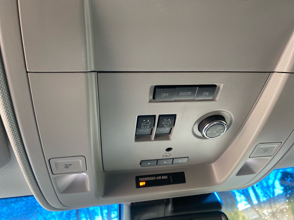 2015 GMC Yukon Image 18