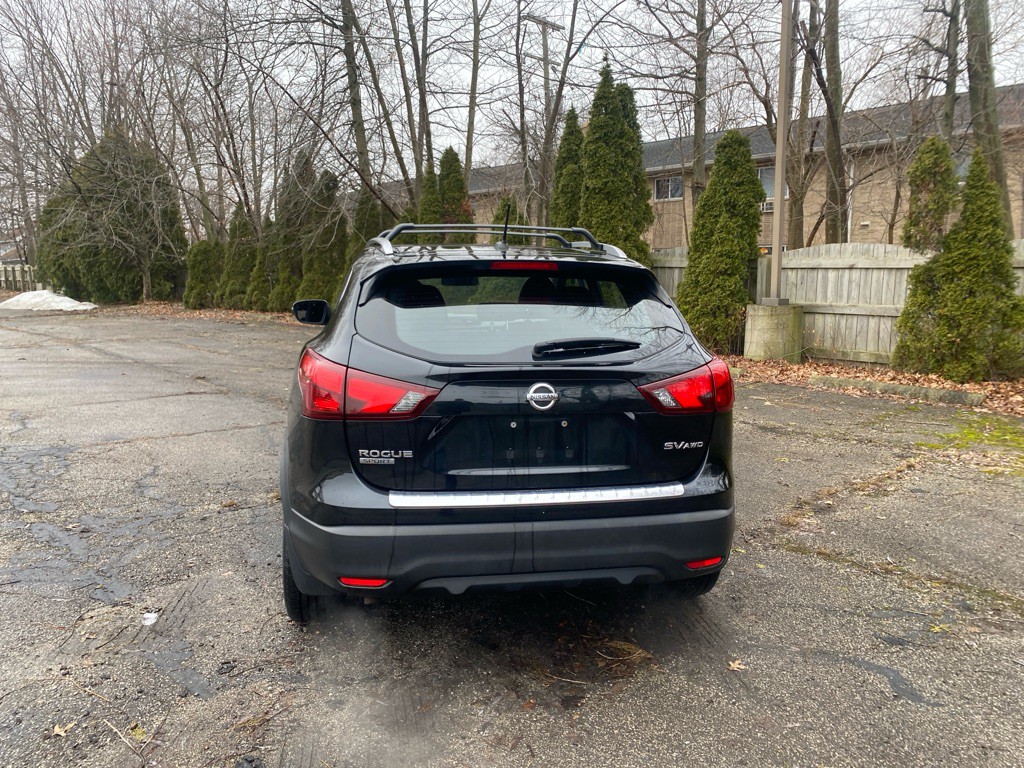 2018 Nissan Rogue Image 4