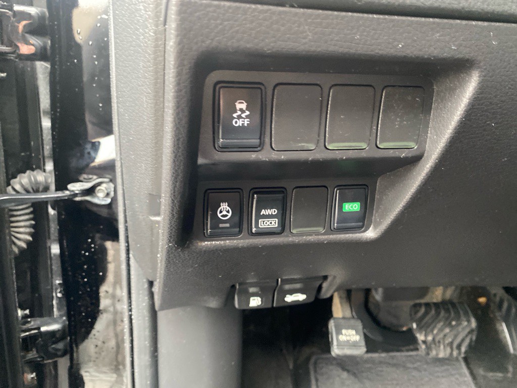 2018 Nissan Rogue Image 11