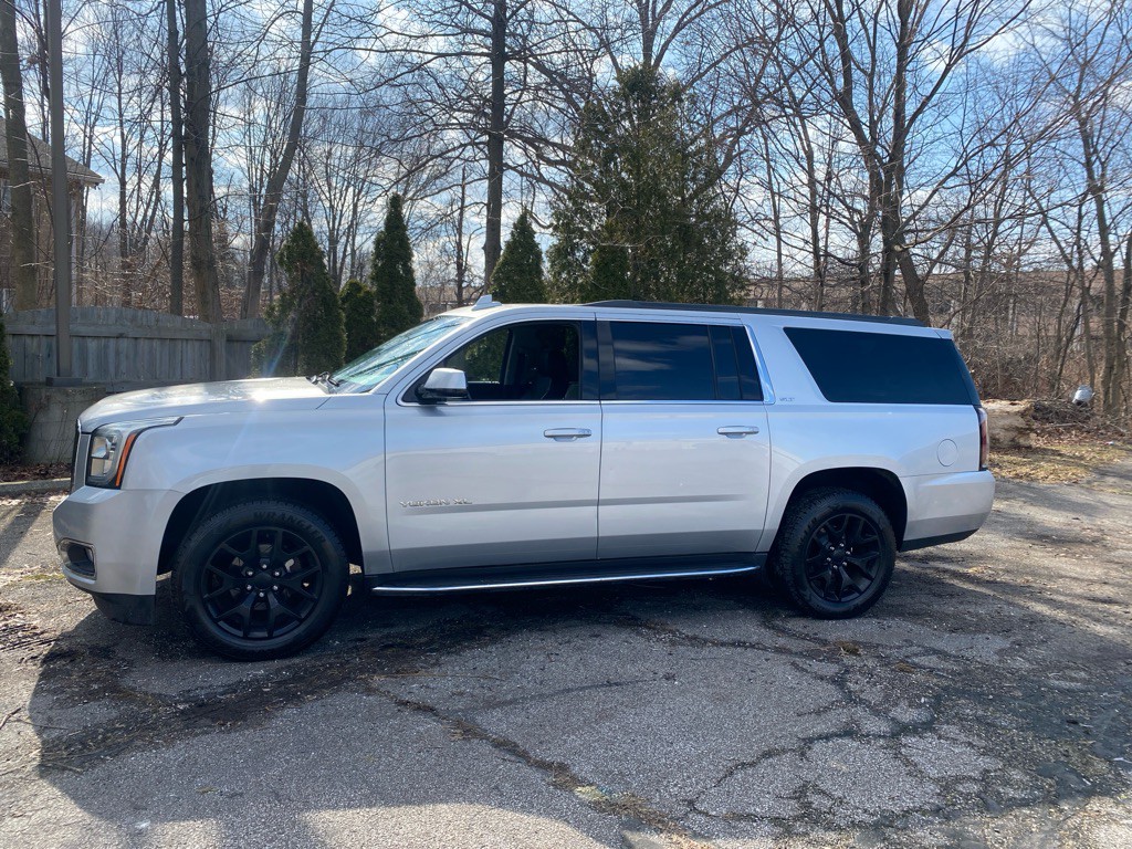 2018 GMC Yukon Image 2