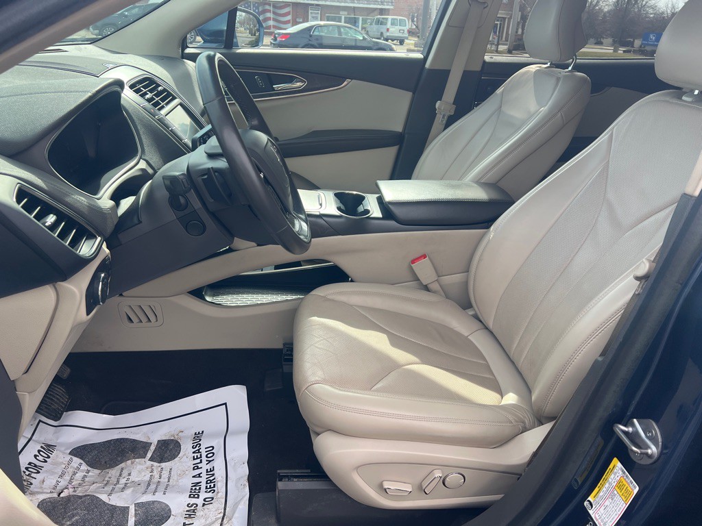 2019 Lincoln Nautilus Image 9