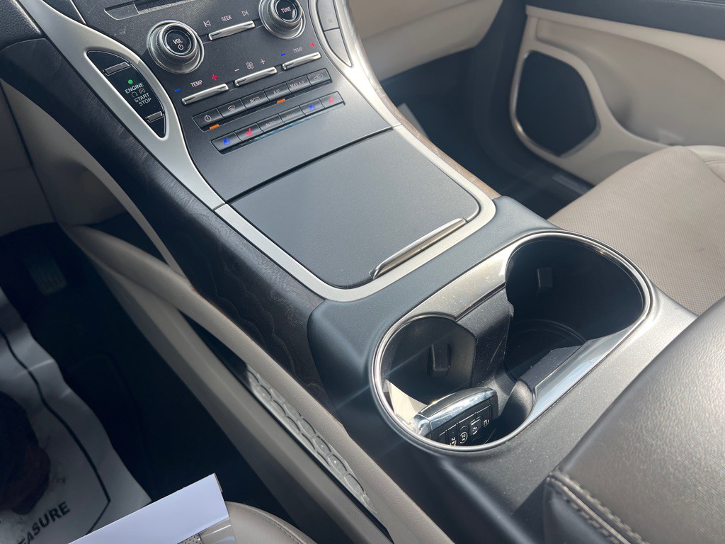 2019 Lincoln Nautilus Image 15