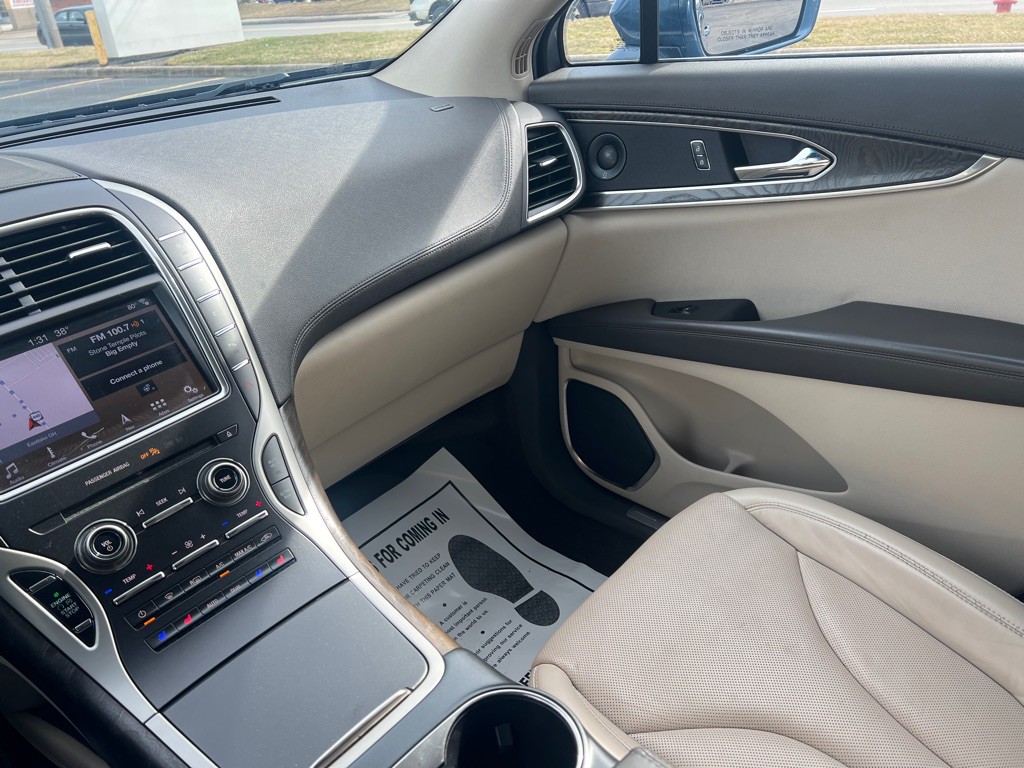 2019 Lincoln Nautilus Image 16