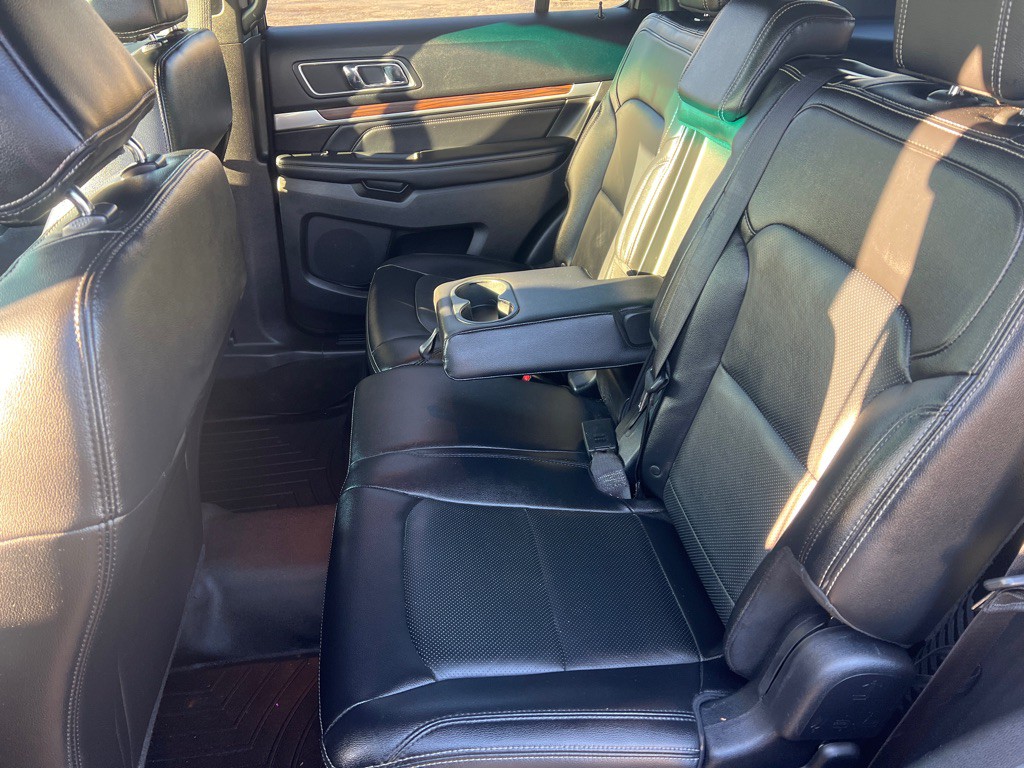 2016 Ford Explorer Image 10