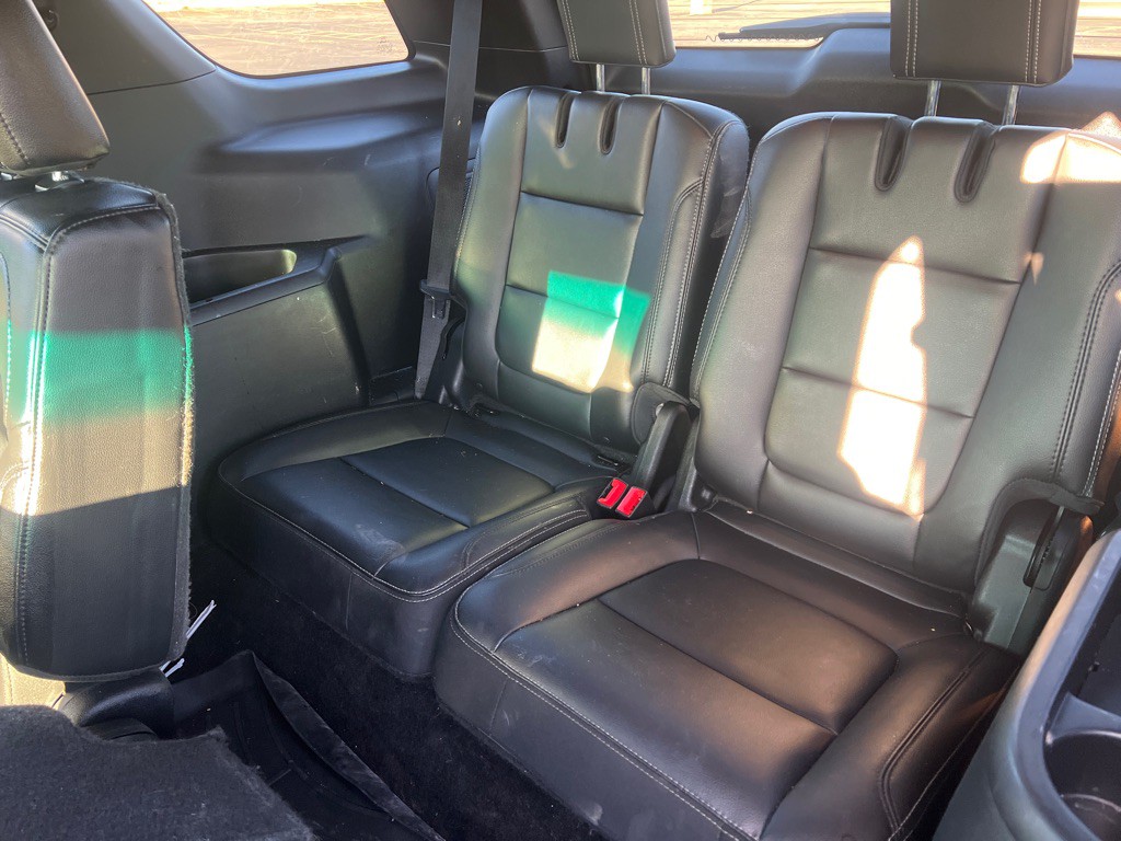 2016 Ford Explorer Image 11