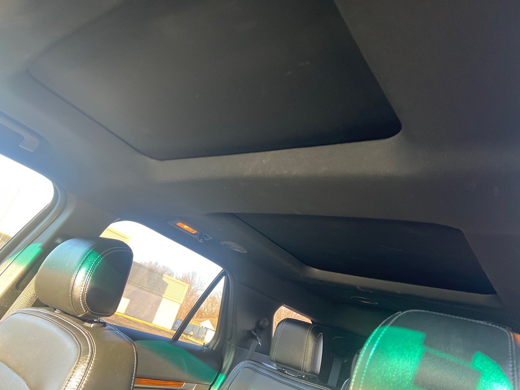 2016 Ford Explorer Image 12