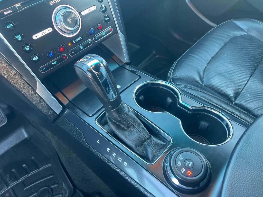 2016 Ford Explorer Image 16