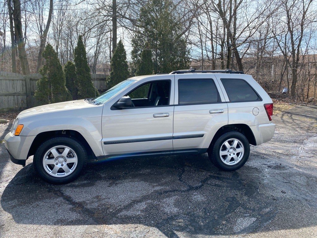 2008 Jeep Grand Cherokee Image 2