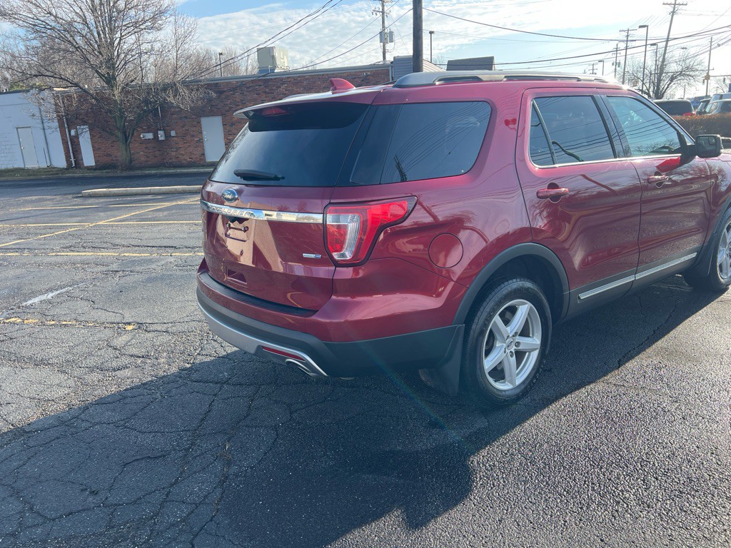2016 Ford Explorer Image 5