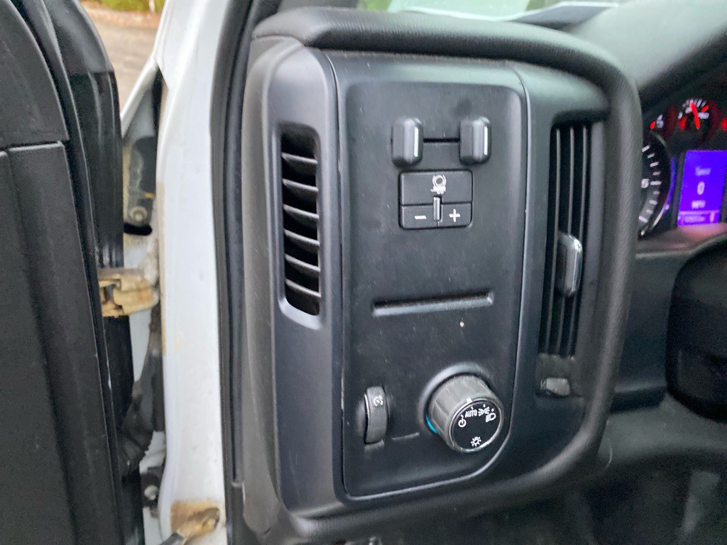 2015 Chevrolet Silverado 1500 Image 11