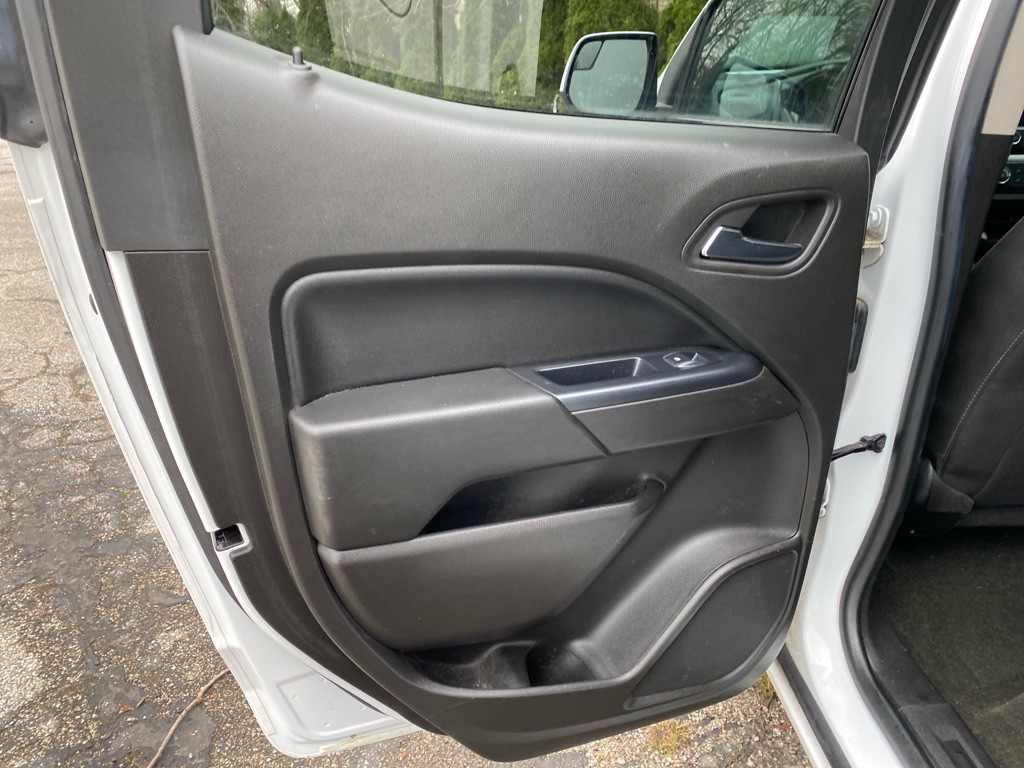 2015 Chevrolet Colorado Image 17