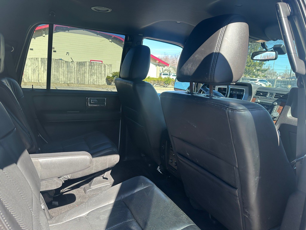 2014 Lincoln Navigator Image 12