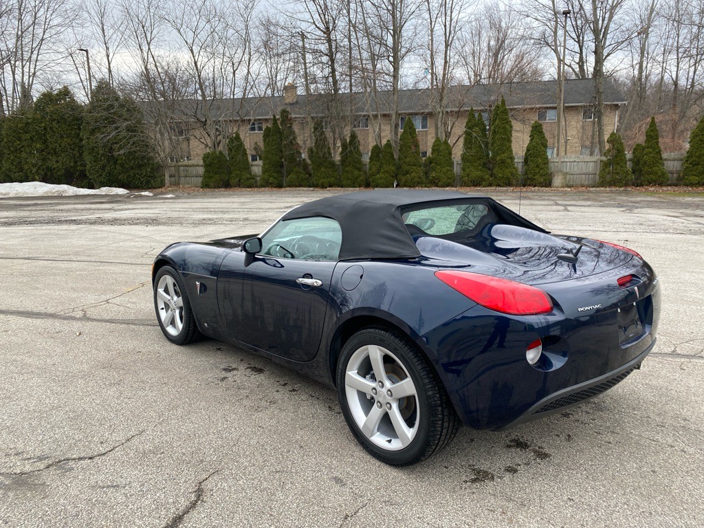 2006 Pontiac Solstice Image 3
