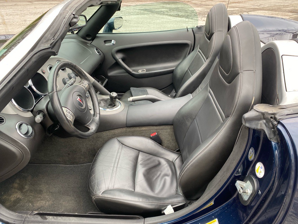 2006 Pontiac Solstice Image 10