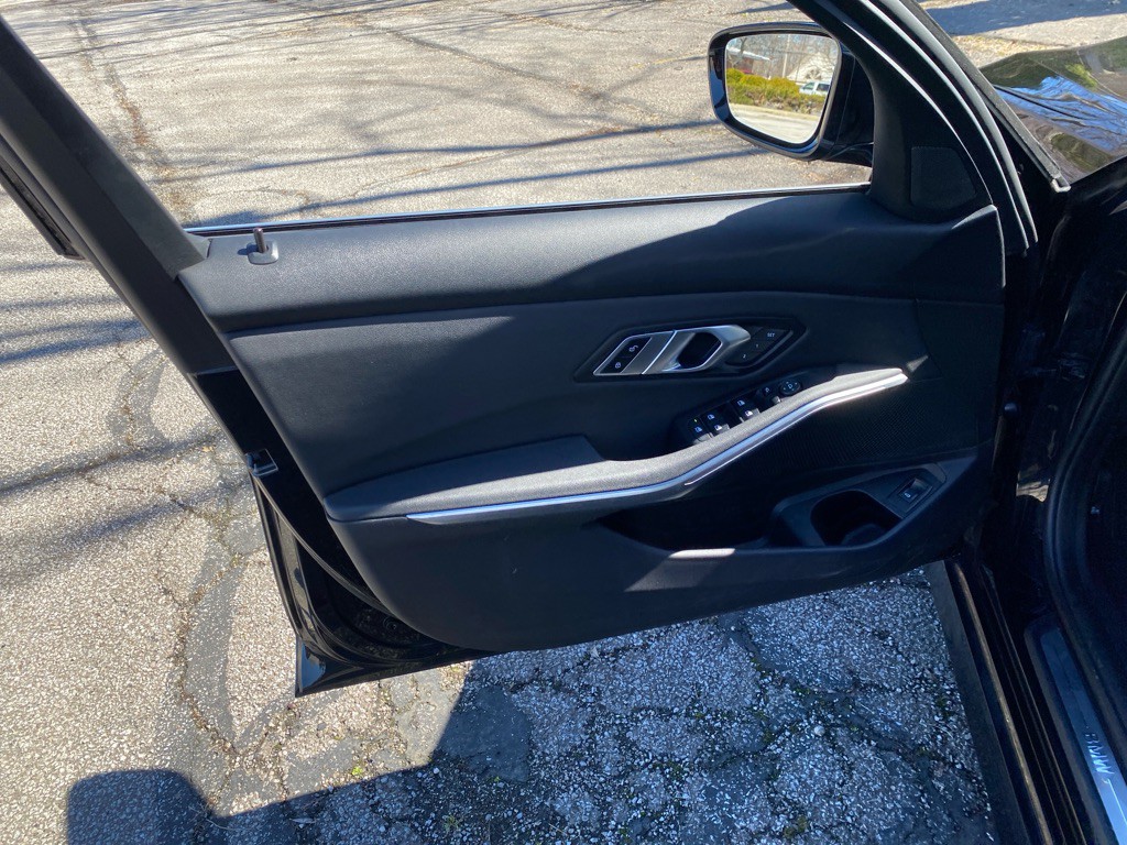 2021 BMW 3 Series Image 11