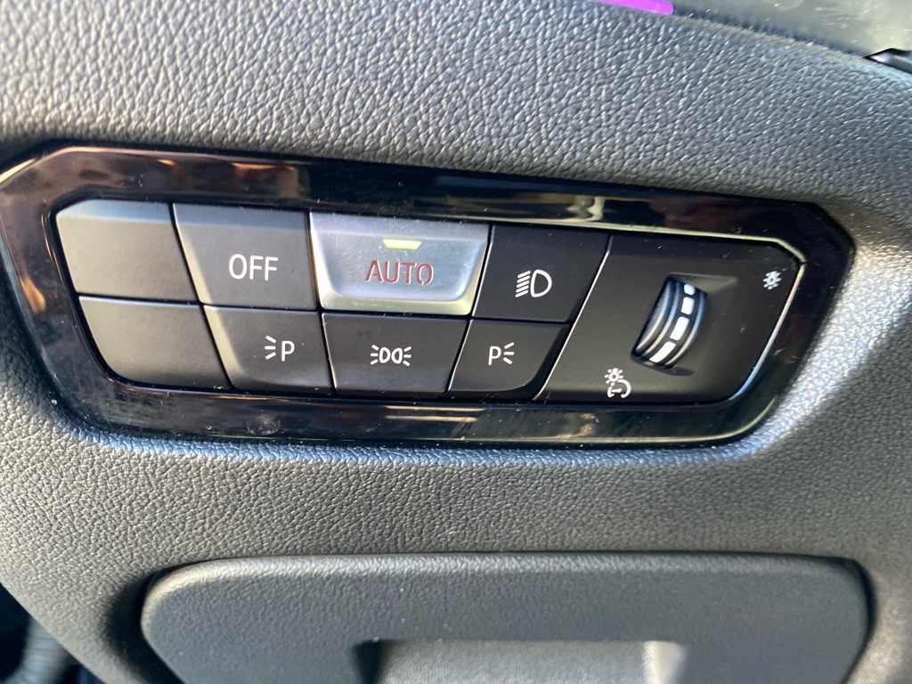 2021 BMW 3 Series Image 12