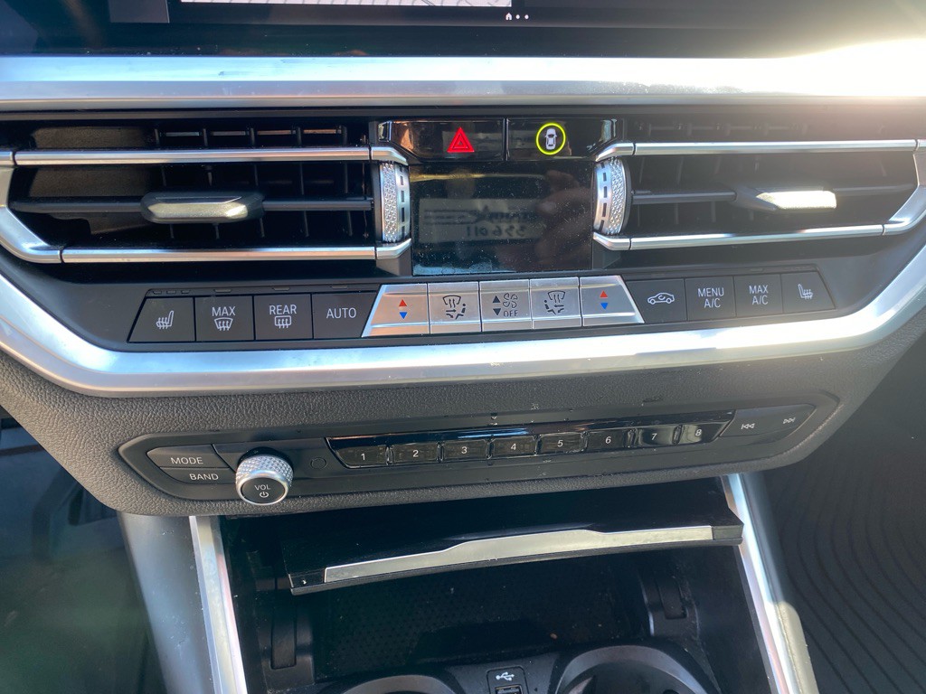 2021 BMW 3 Series Image 17