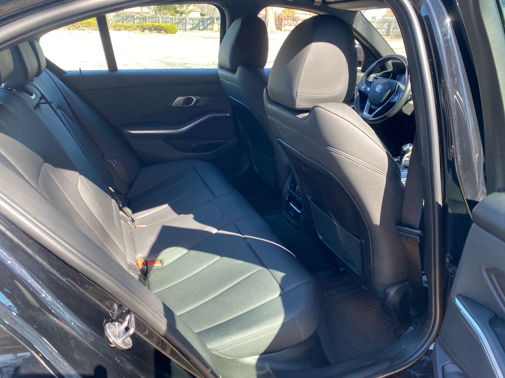 2021 BMW 3 Series Image 24