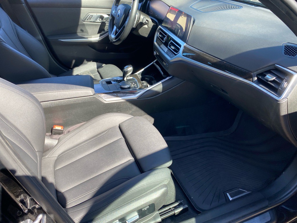 2021 BMW 3 Series Image 26