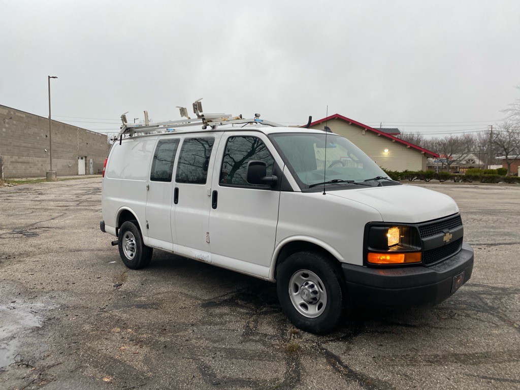 2016 Chevrolet Express Image 7