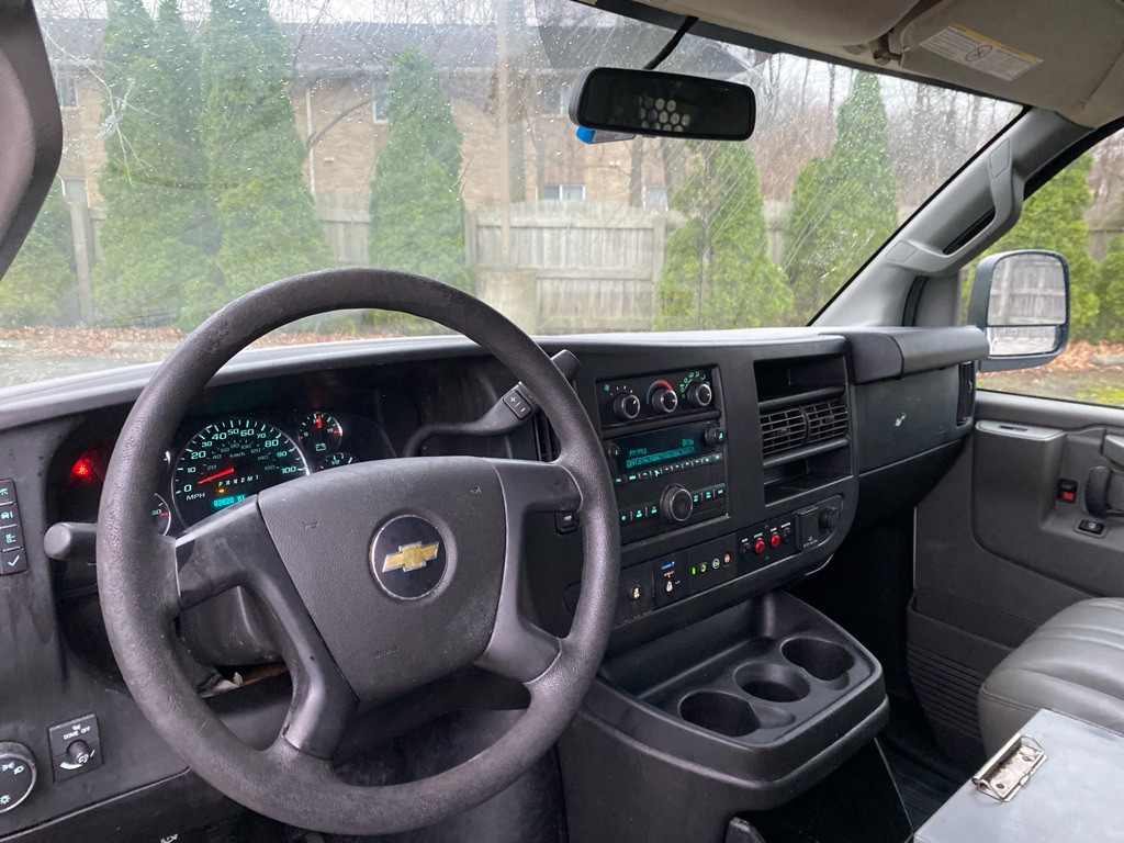 2016 Chevrolet Express Image 17