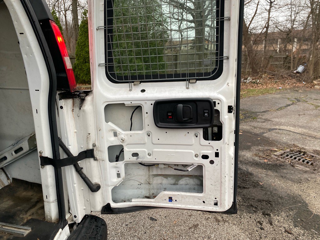 2016 Chevrolet Express Image 20