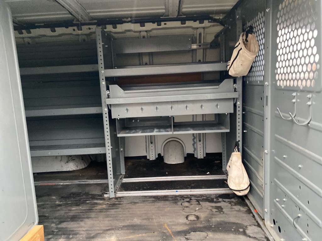 2016 Chevrolet Express Image 21