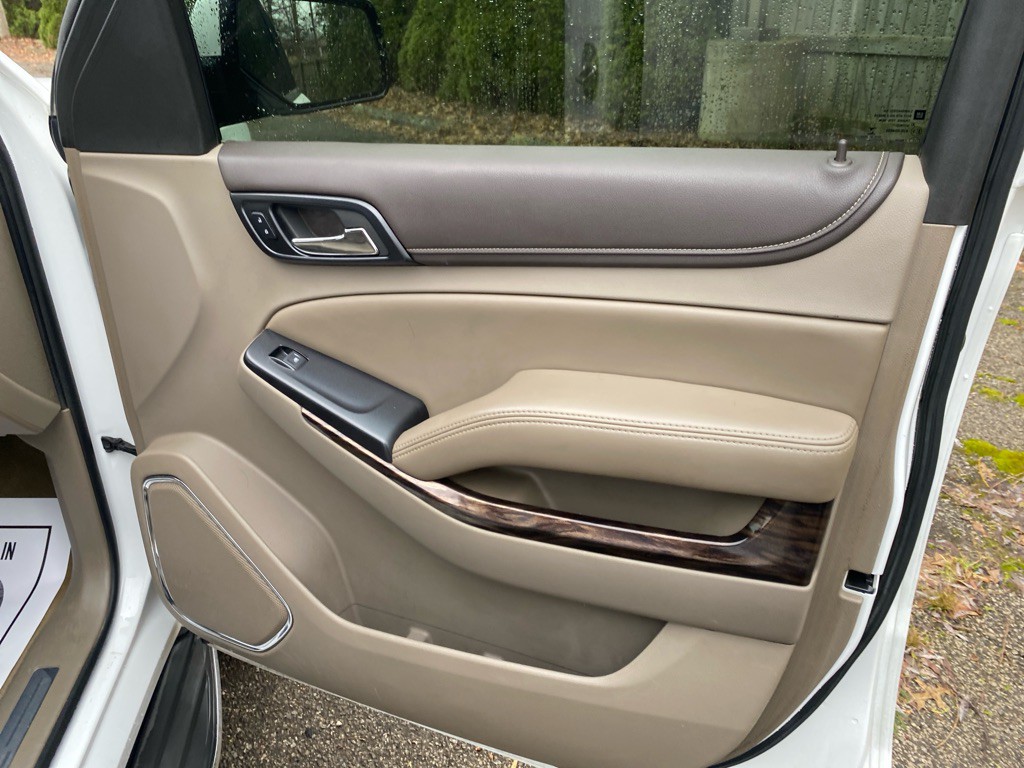 2015 GMC Yukon Image 28