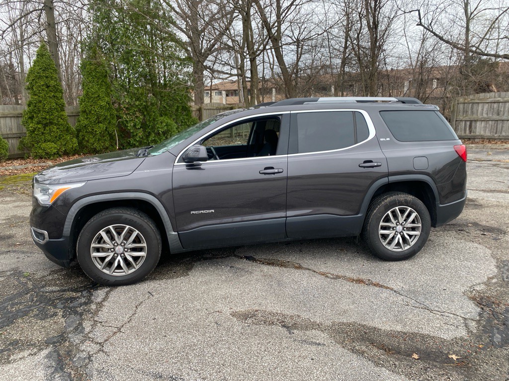 2019 GMC Acadia Image 2