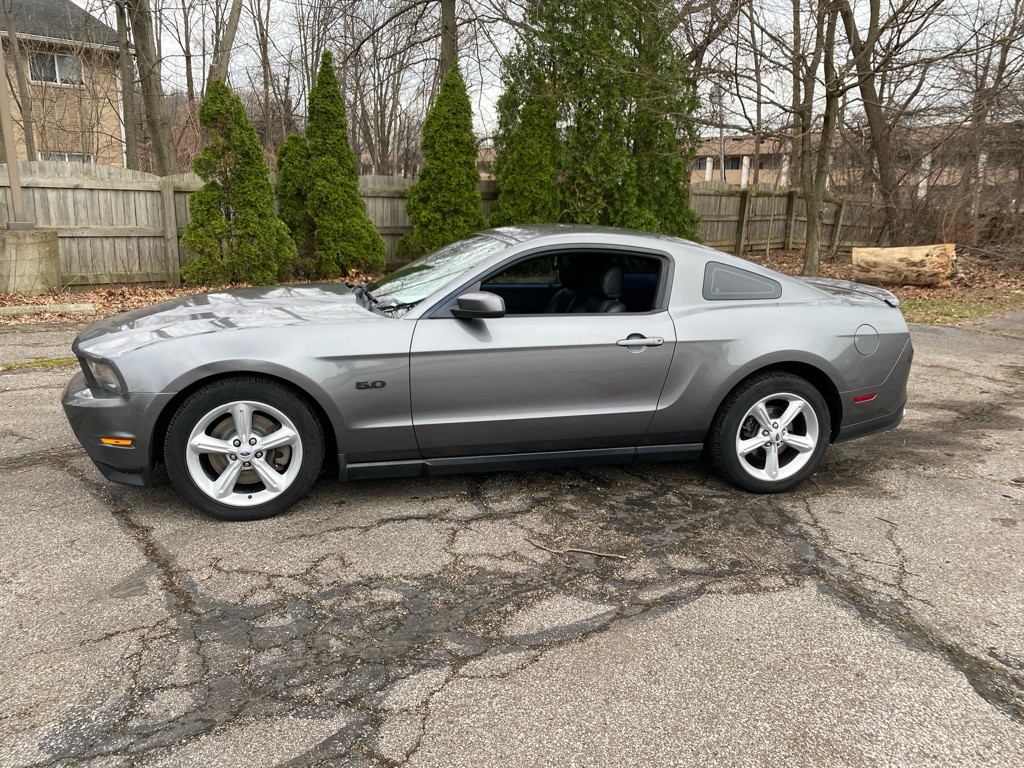2012 Ford Mustang Image 2