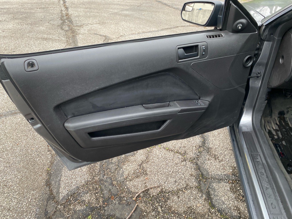 2012 Ford Mustang Image 10