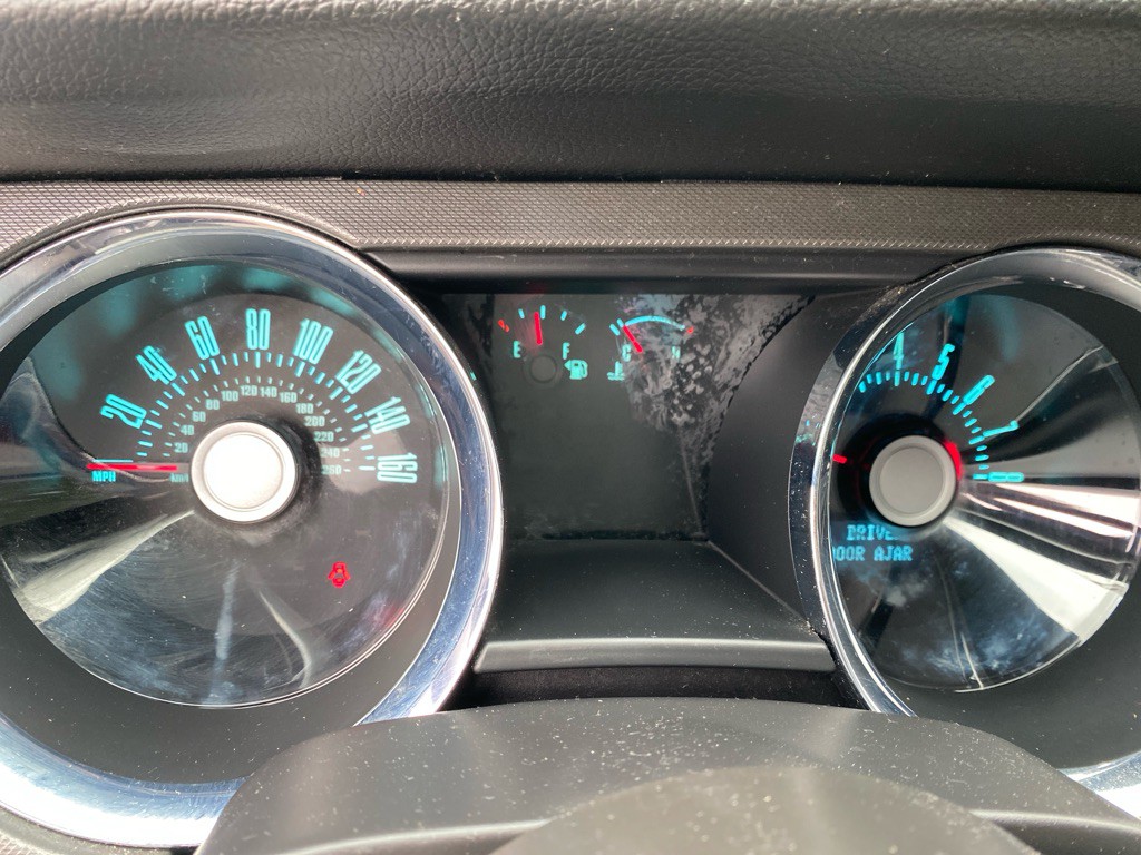 2012 Ford Mustang Image 12