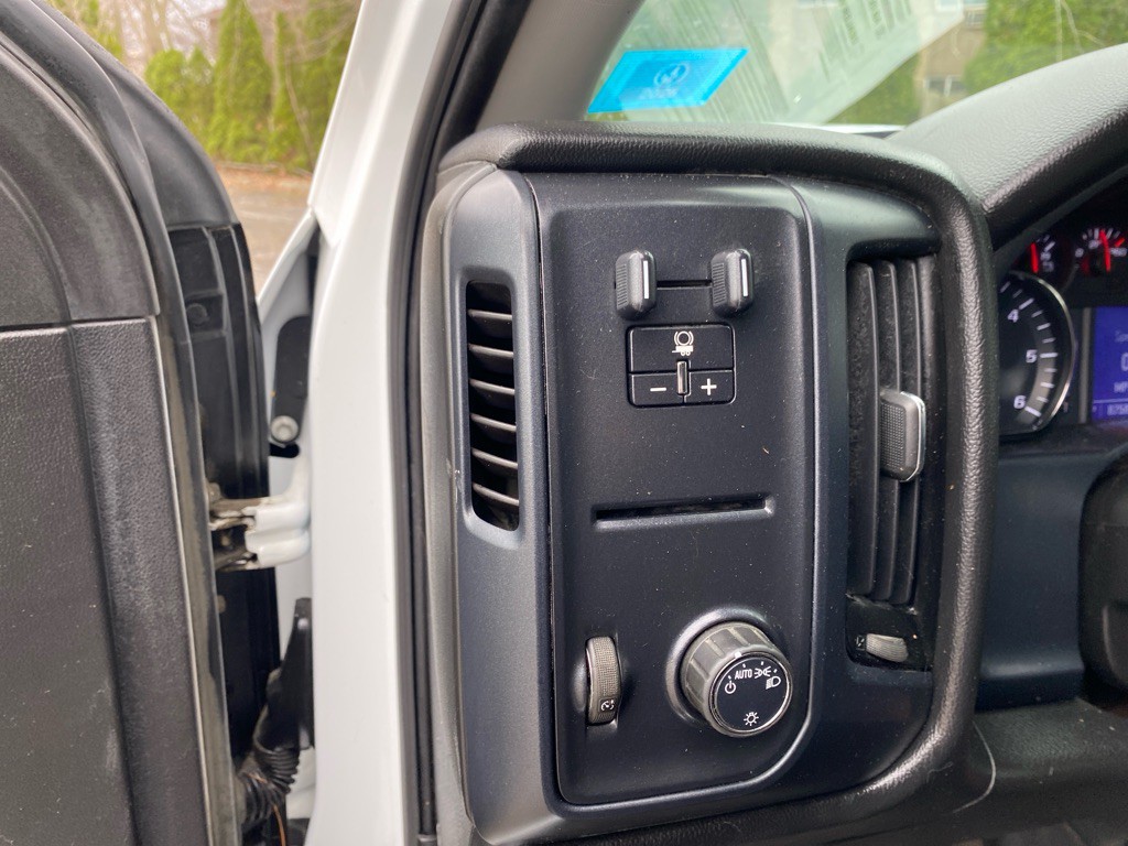 2017 Chevrolet Silverado 1500 Image 12