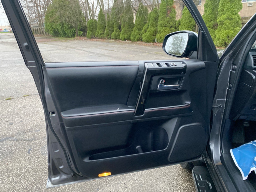 2014 Toyota 4Runner Image 10