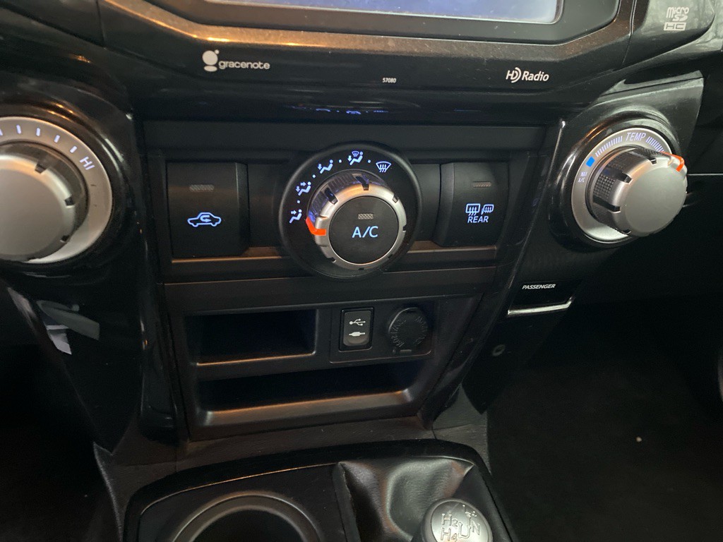 2014 Toyota 4Runner Image 17