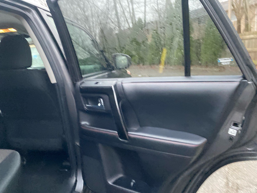 2014 Toyota 4Runner Image 25