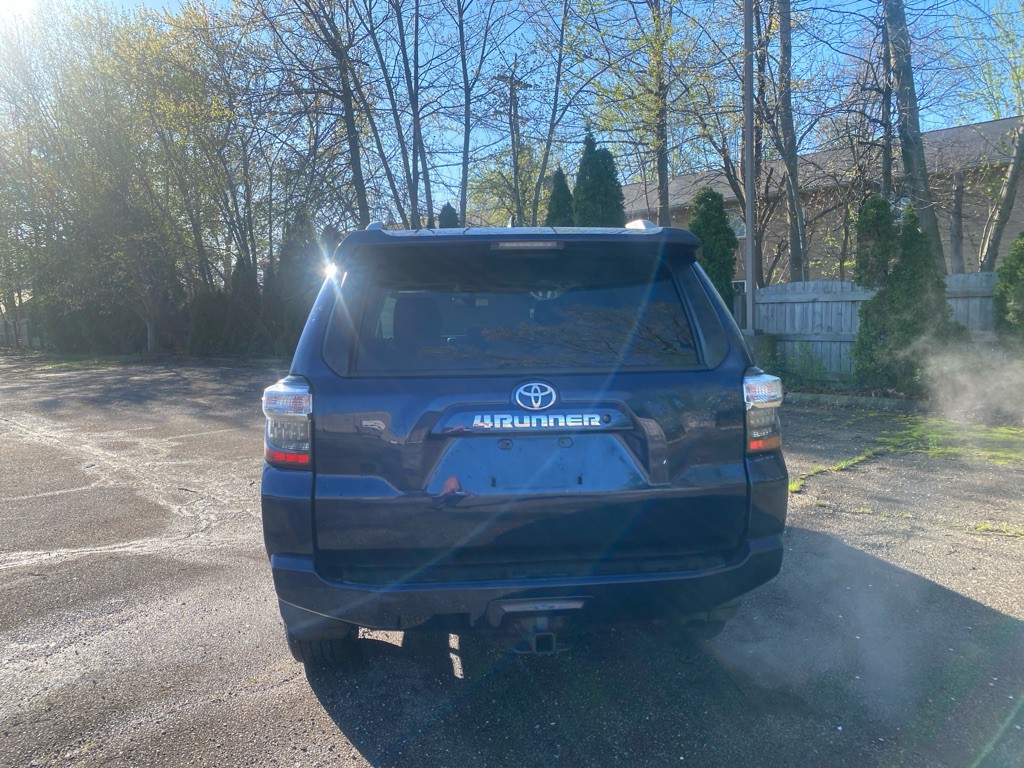 2017 Toyota 4Runner Image 4