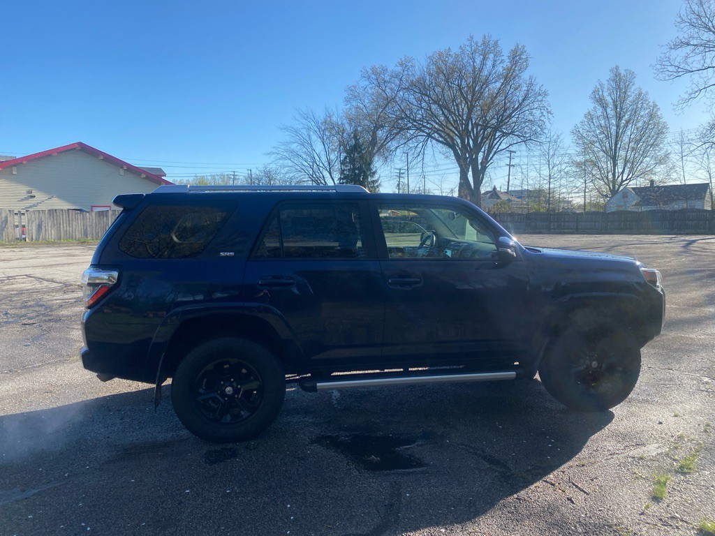 2017 Toyota 4Runner Image 6