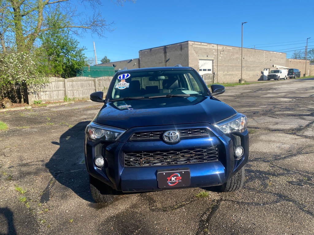 2017 Toyota 4Runner Image 8