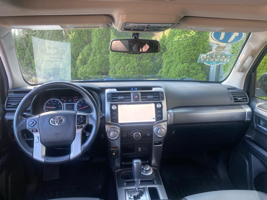 2017 Toyota 4Runner Image 19