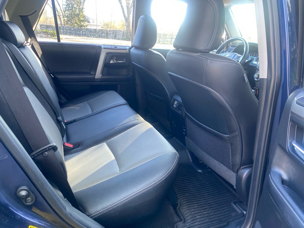 2017 Toyota 4Runner Image 23