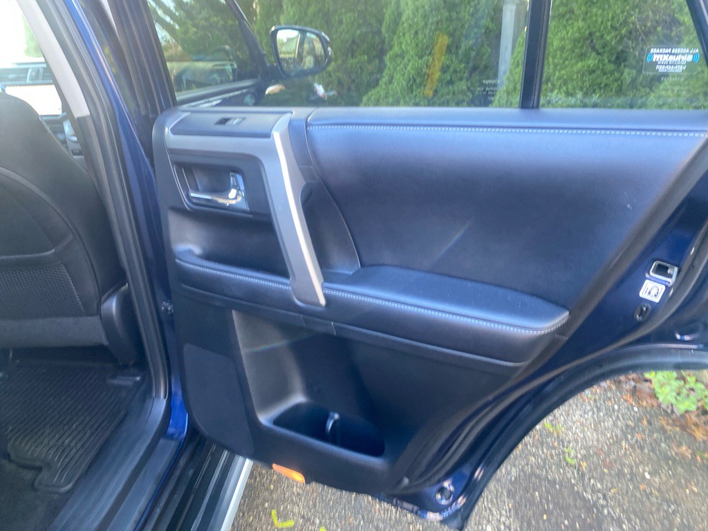 2017 Toyota 4Runner Image 24