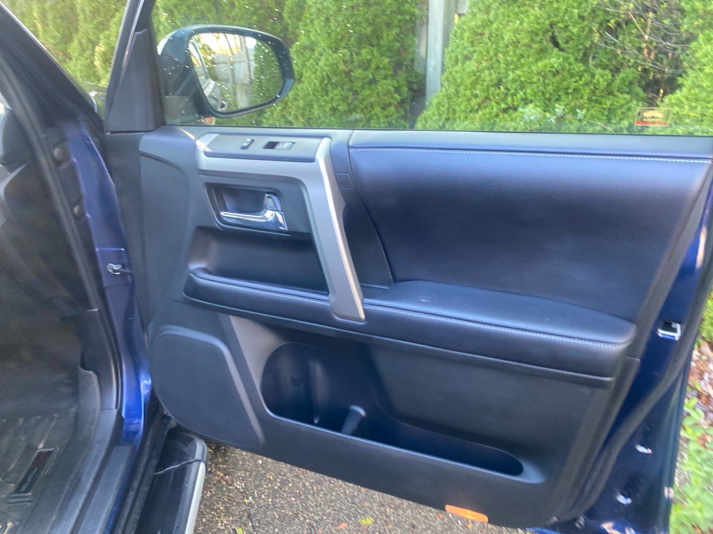 2017 Toyota 4Runner Image 26