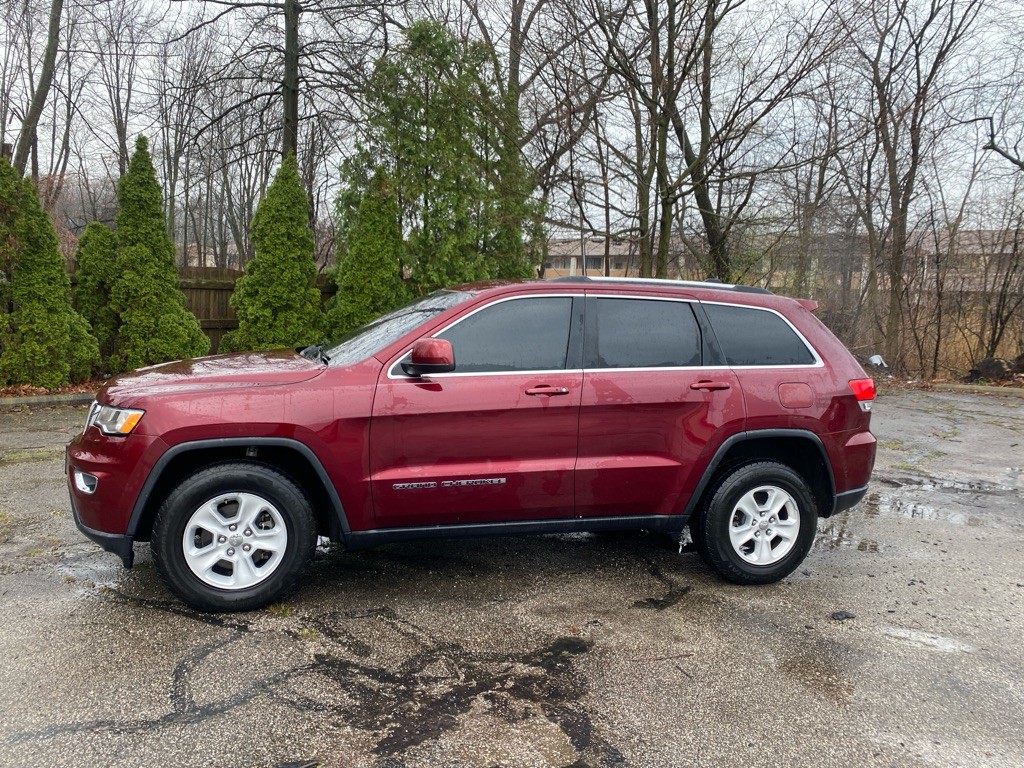 2017 Jeep Grand Cherokee Image 2