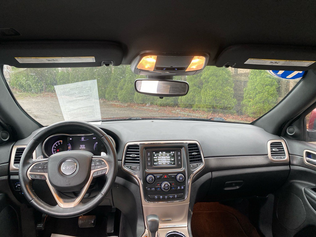 2017 Jeep Grand Cherokee Image 16