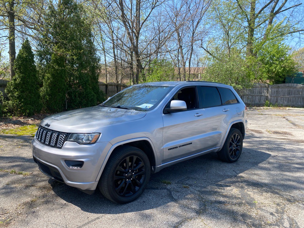 2017 Jeep Grand Cherokee Image 1