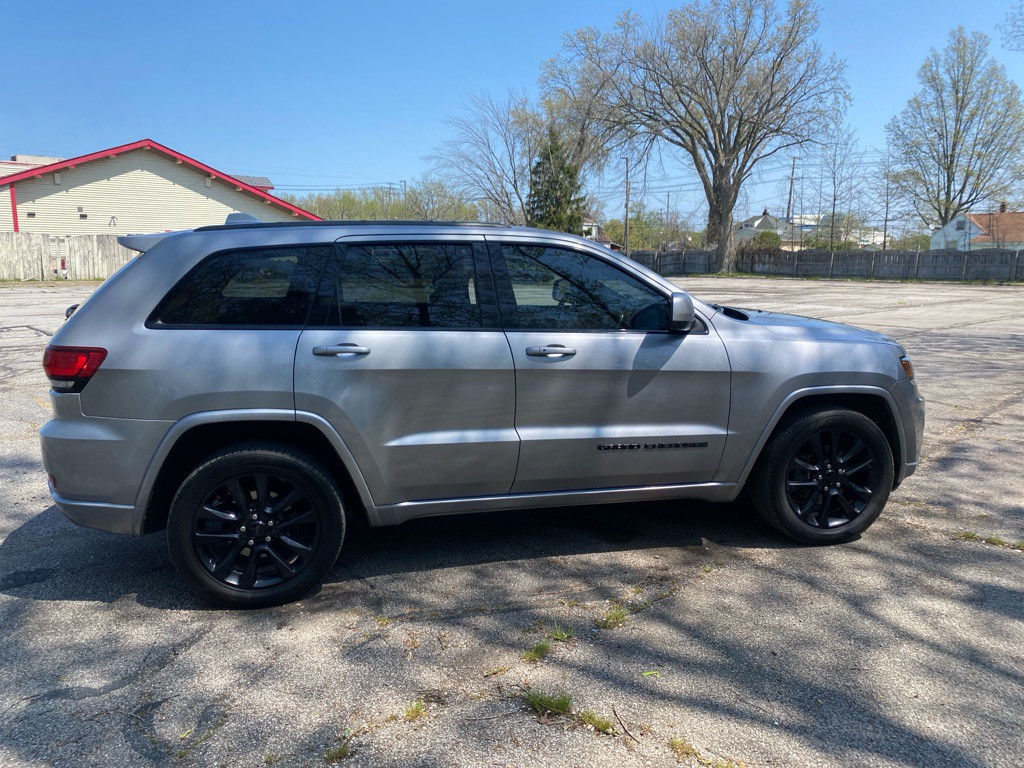2017 Jeep Grand Cherokee Image 6