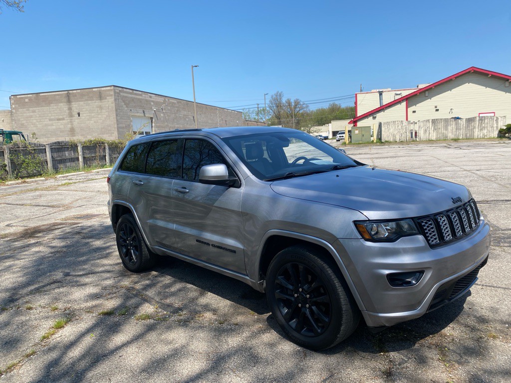 2017 Jeep Grand Cherokee Image 7