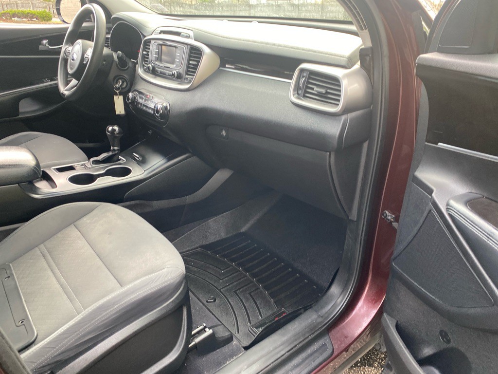 2017 Kia Sorento Image 23